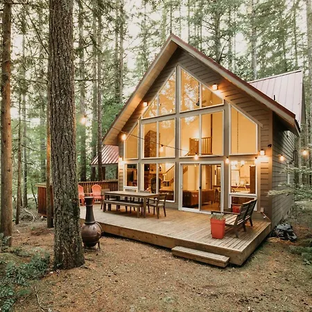 Mt Baker Lodging Cabin 40Gs Is A Classic Nw Cabin